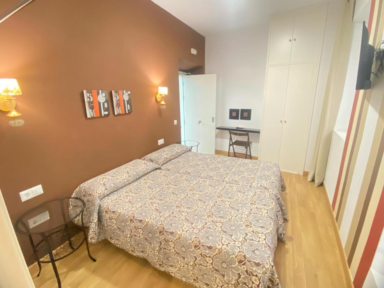 Guest house Fabiola Seville